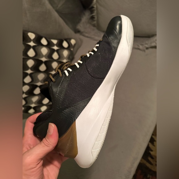 SAMPLE Promo Nike 15 Air Jordan CP3 VIII Cris Paul Black White Gold Sneakers - Picture 2 of 13